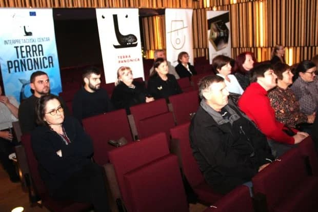 BLAGDANSKI HUMANITARNI KONCERT HKUD-A VIJENAC „Oj djetešce moje drago“ za Udrugu Osmjeh