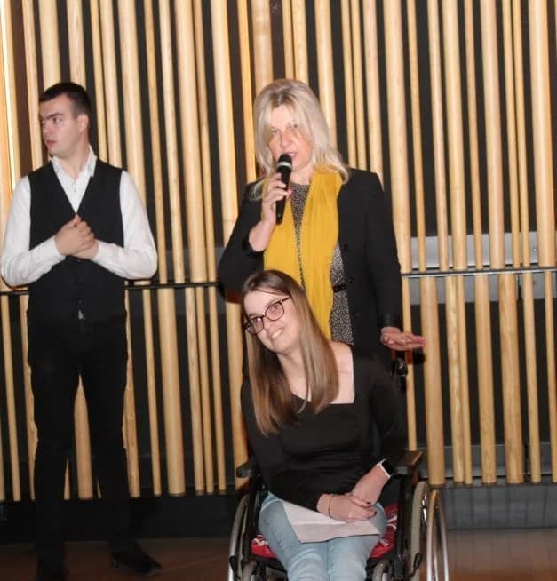 BLAGDANSKI HUMANITARNI KONCERT HKUD-A VIJENAC „Oj djetešce moje drago“ za Udrugu Osmjeh