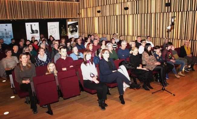 BLAGDANSKI HUMANITARNI KONCERT HKUD-A VIJENAC „Oj djetešce moje drago“ za Udrugu Osmjeh