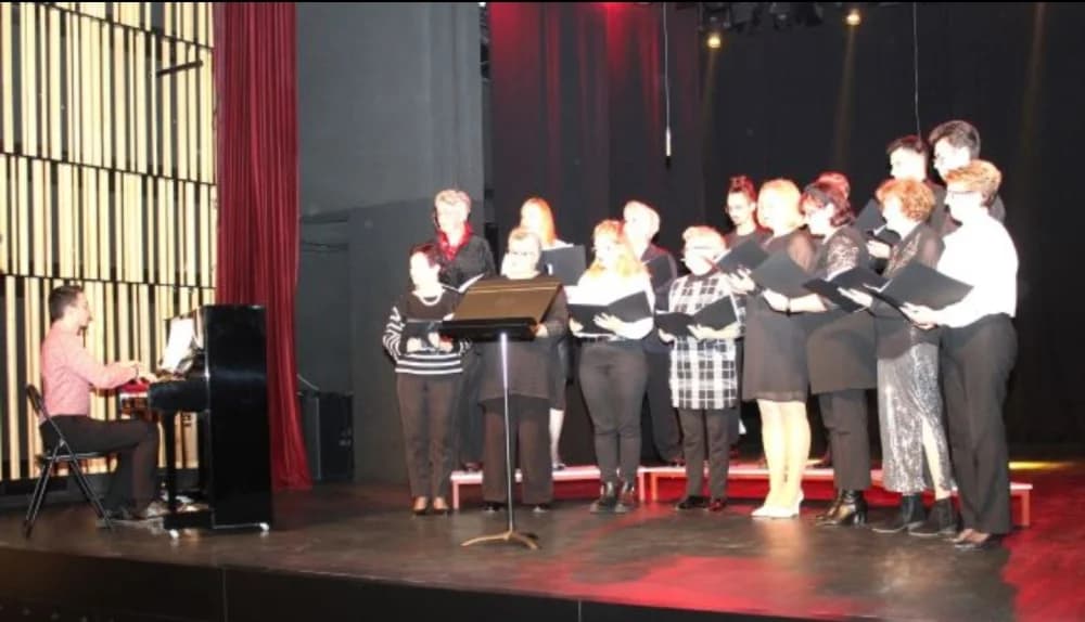 BLAGDANSKI HUMANITARNI KONCERT HKUD-A VIJENAC „Oj djetešce moje drago“ za Udrugu Osmjeh