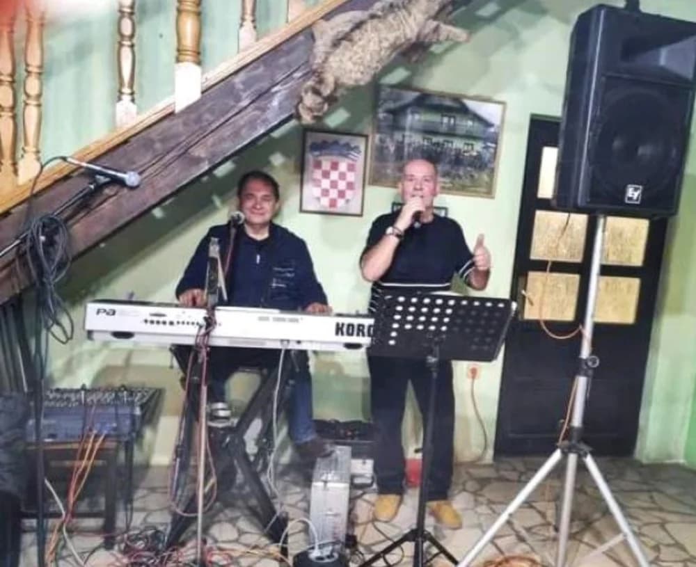 Veselo druženje uz večeru, pjesmu i ples mještana ʼBrđanske uliceʼ u Pleternici