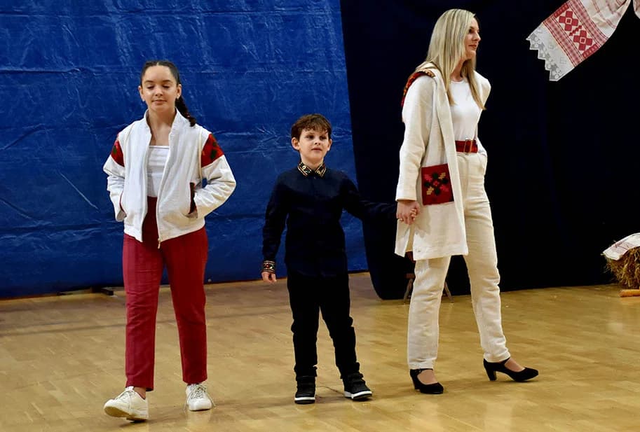 ETNO MODNI DIZAJNER NADA GRGIĆ IZ BRESTOVCA: Narodne nošnje inspiracija