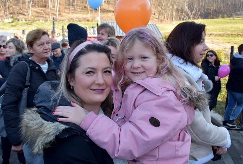 STARA GODINA ISPRAĆENA U NINOINOJ ČAROBNOJ SHHUMI U VELIKOJ: U podne Giuliano okupljene uveo u Novu godinu
