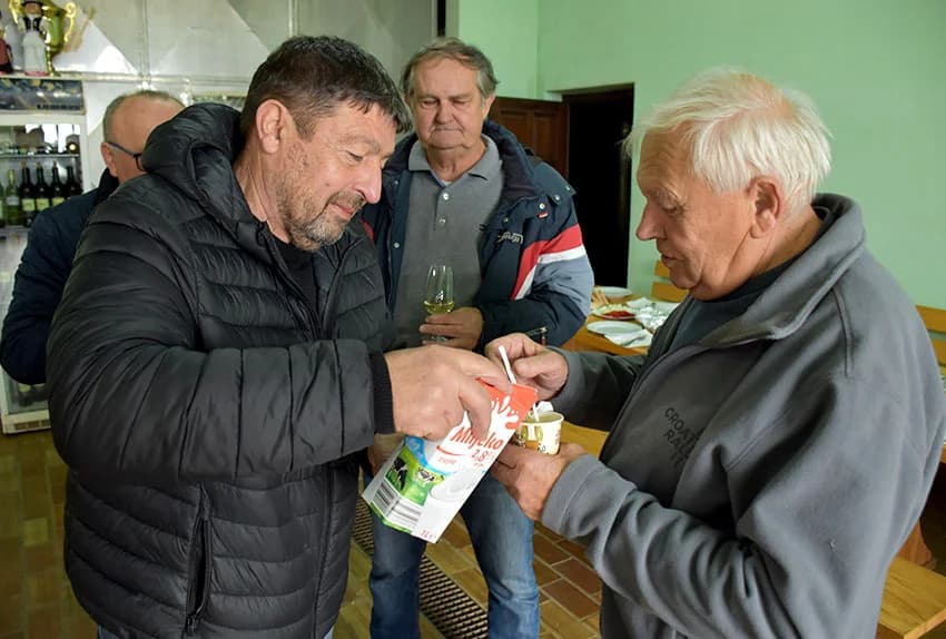 Obilaskom bačvi ispratili staru godinu