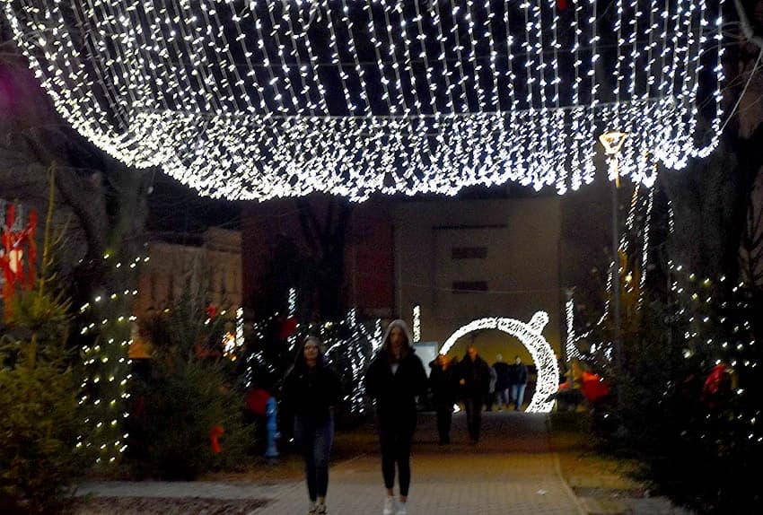 Veselo uz šampanjac u Požegi dočekana Nova godina