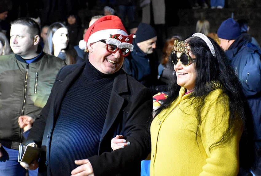 Veselo uz šampanjac u Požegi dočekana Nova godina