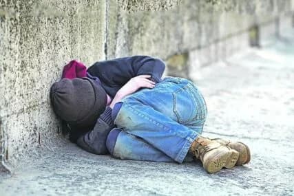Bez svijesti pronađen 18-godišnjak u Cehovskoj ulici