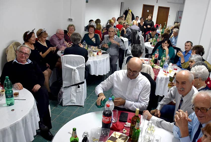 VESELO U MATICI UMIROVLJENIKA VELKA: Uz obilje optimizma ušli u novu 2024. godinu