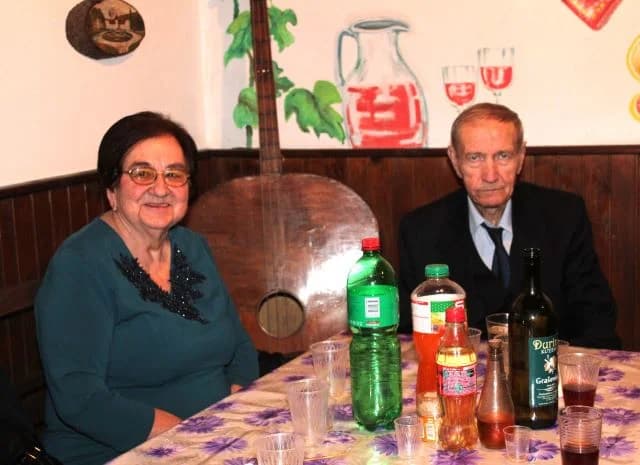 Uz glazbu, pjesmu i ples članovi Matice umirovljenika Pleternica ispratili Staru godinu