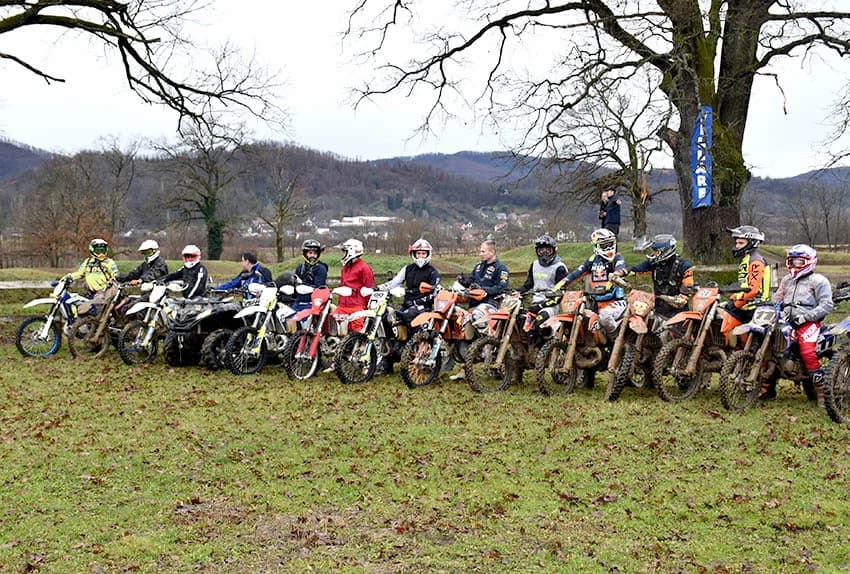 ODRŽANA TRADICIONALNA NOVOGODIŠNJA MOTOKORS UTRKA NA VILARAMA: Darko Puljić iz Miholjca pobjednik