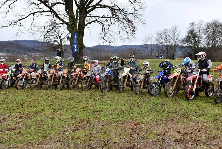 ODRŽANA TRADICIONALNA NOVOGODIŠNJA MOTOKORS UTRKA NA VILARAMA: Darko Puljić iz Miholjca pobjednik