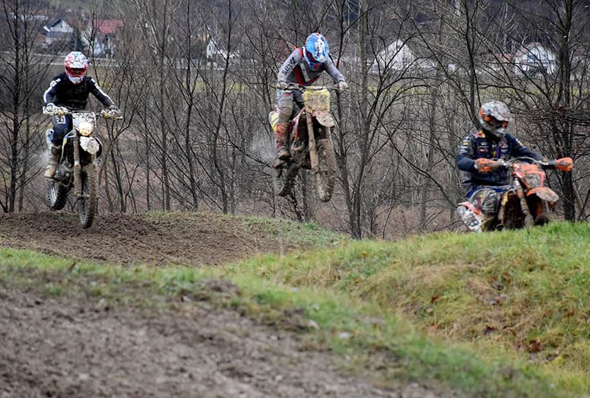 ODRŽANA TRADICIONALNA NOVOGODIŠNJA MOTOKORS UTRKA NA VILARAMA: Darko Puljić iz Miholjca pobjednik