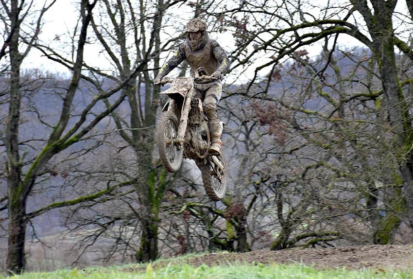 ODRŽANA TRADICIONALNA NOVOGODIŠNJA MOTOKORS UTRKA NA VILARAMA: Darko Puljić iz Miholjca pobjednik