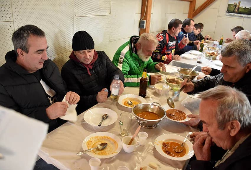 ODRŽANA TRADICIONALNA NOVOGODIŠNJA MOTOKORS UTRKA NA VILARAMA: Darko Puljić iz Miholjca pobjednik