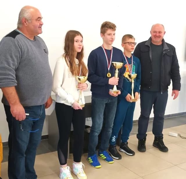 KADETSKI ŠAHOVSKI TURNIR U BRESTOVCU: Ukupni pobjednik Marko Kožić iz Šahovskog kluba Požega