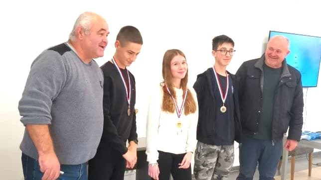 KADETSKI ŠAHOVSKI TURNIR U BRESTOVCU: Ukupni pobjednik Marko Kožić iz Šahovskog kluba Požega