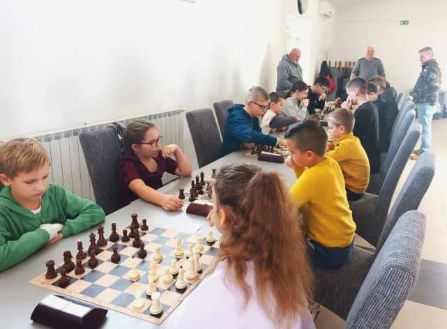 KADETSKI ŠAHOVSKI TURNIR U BRESTOVCU: Ukupni pobjednik Marko Kožić iz Šahovskog kluba Požega