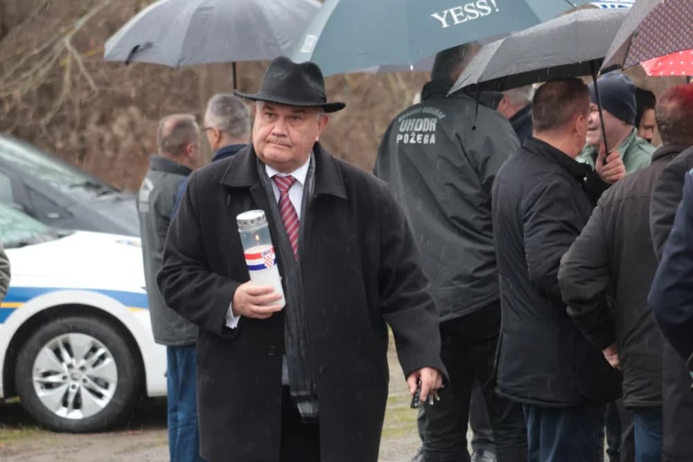 U Španovici odano dužno poštovanje poginulim hrvatskim braniteljima iz Požeštine koji su svoje živote položili na pakračkom području