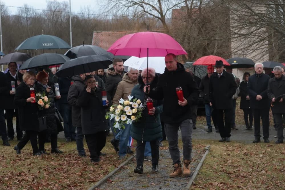 U Španovici odano dužno poštovanje poginulim hrvatskim braniteljima iz Požeštine koji su svoje živote položili na pakračkom području