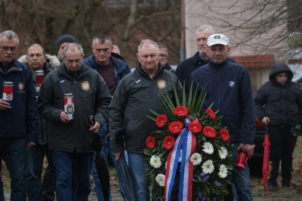 U Španovici odano dužno poštovanje poginulim hrvatskim braniteljima iz Požeštine koji su svoje živote položili na pakračkom području