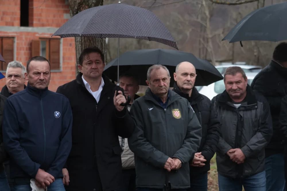 U Španovici odano dužno poštovanje poginulim hrvatskim braniteljima iz Požeštine koji su svoje živote položili na pakračkom području