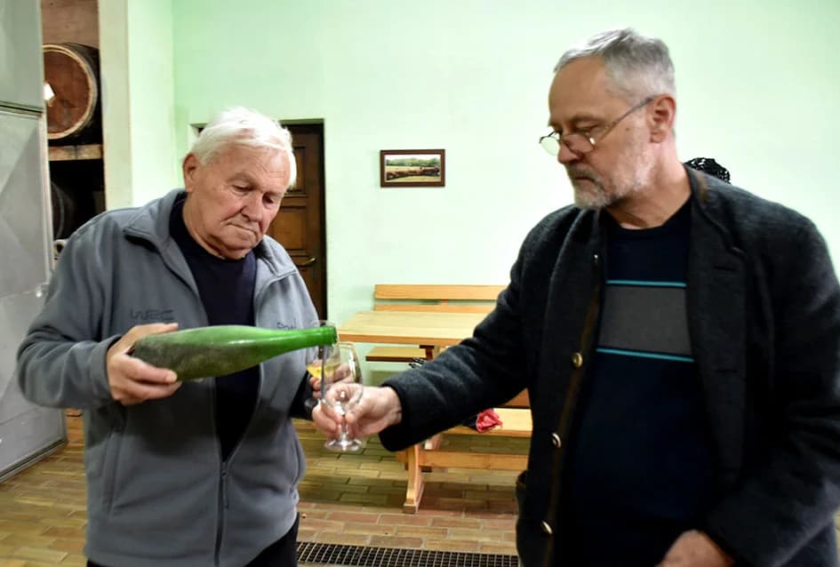 OSJEČKA TELEVIZIJA KOD IVE ENJINGIJA: Poznati vinar bacio „Karte na stol“