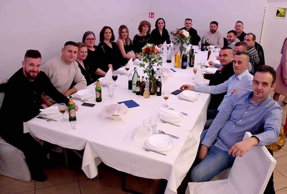 UGOSTITELJSKA 2024.: Ugostitelji požeškog kraja odgođeno dočekali Novu godinu uz obilje pjesama i plesa