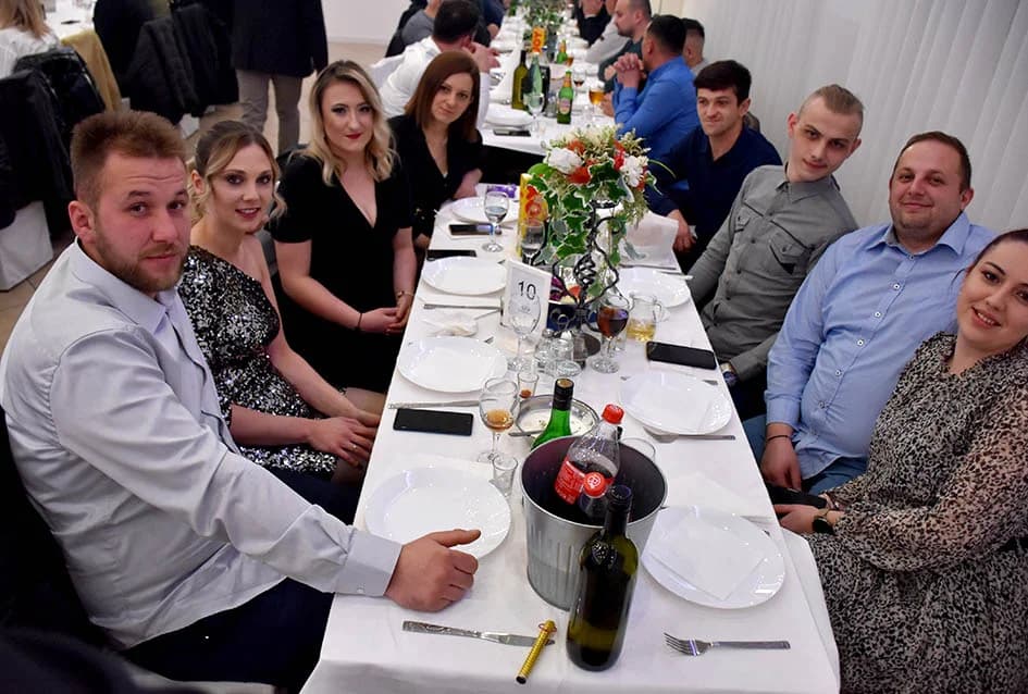 UGOSTITELJSKA 2024.: Ugostitelji požeškog kraja odgođeno dočekali Novu godinu uz obilje pjesama i plesa