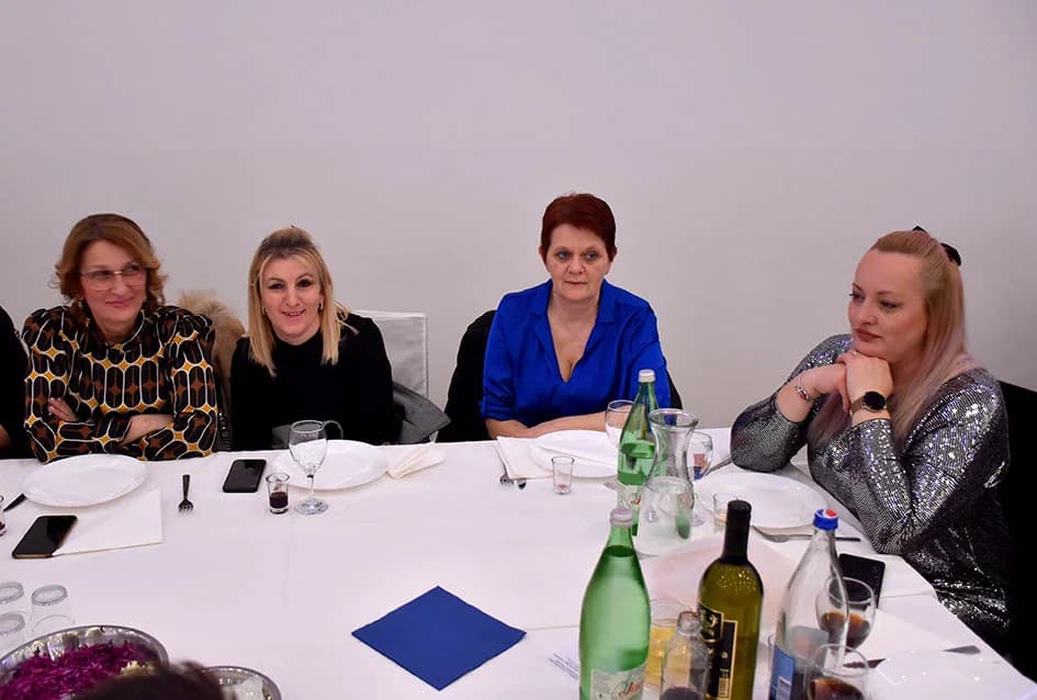 UGOSTITELJSKA 2024.: Ugostitelji požeškog kraja odgođeno dočekali Novu godinu uz obilje pjesama i plesa