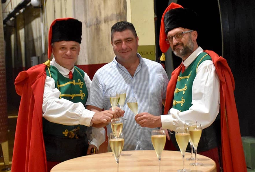 Napunjene festivalske butelje