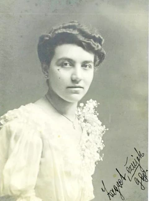 U siječnju he 1884. godine u Požegi rođena hrvatska književnica i prevoditeljica Zdenka Marković