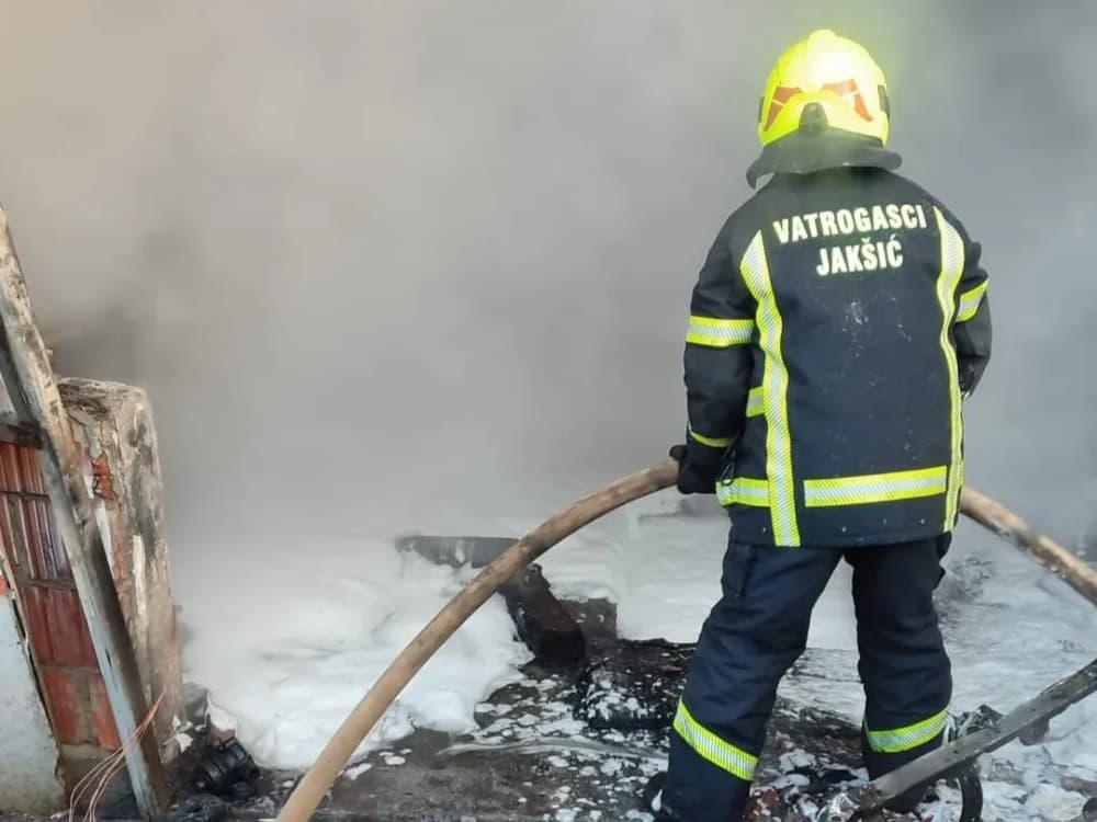 Požar u Jakšiću