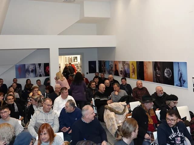 Platenikov Retro boom oduševio Požežane: Priča je to o nostalgiji i ljubavi prema nekim boljim, davno prohujalim vremenima