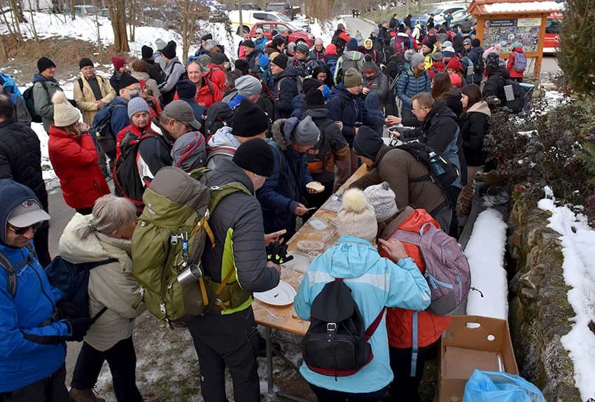 Održan 12. planinarski pohod na najviši vrh požeške gore koji je završio u podnožju Kapavca