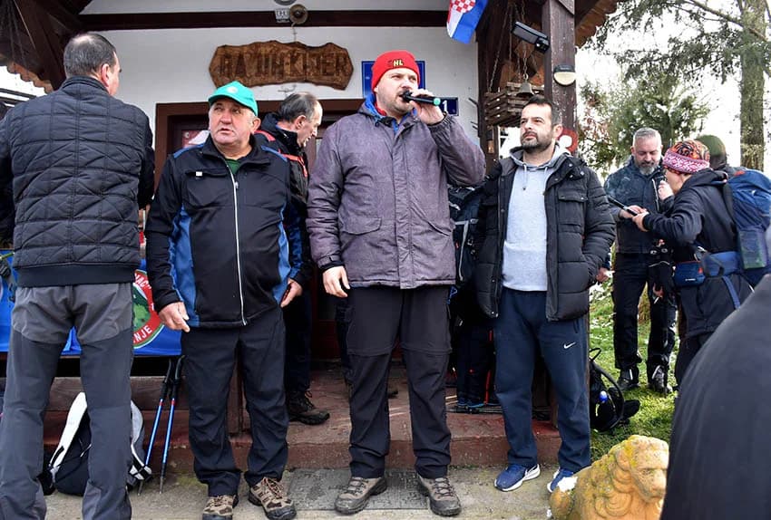 Održan 12. planinarski pohod na najviši vrh požeške gore koji je završio u podnožju Kapavca