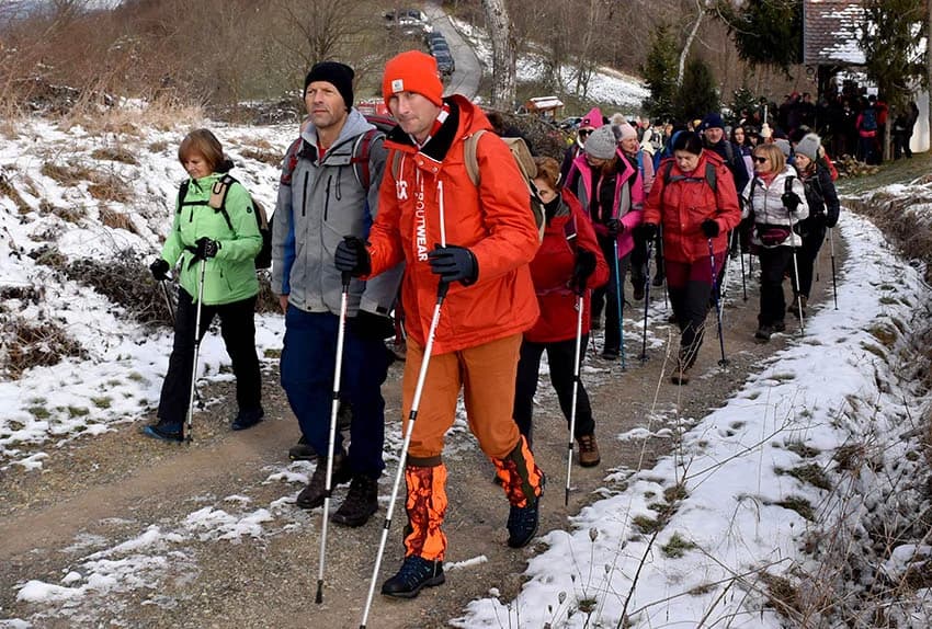 Održan 12. planinarski pohod na najviši vrh požeške gore koji je završio u podnožju Kapavca