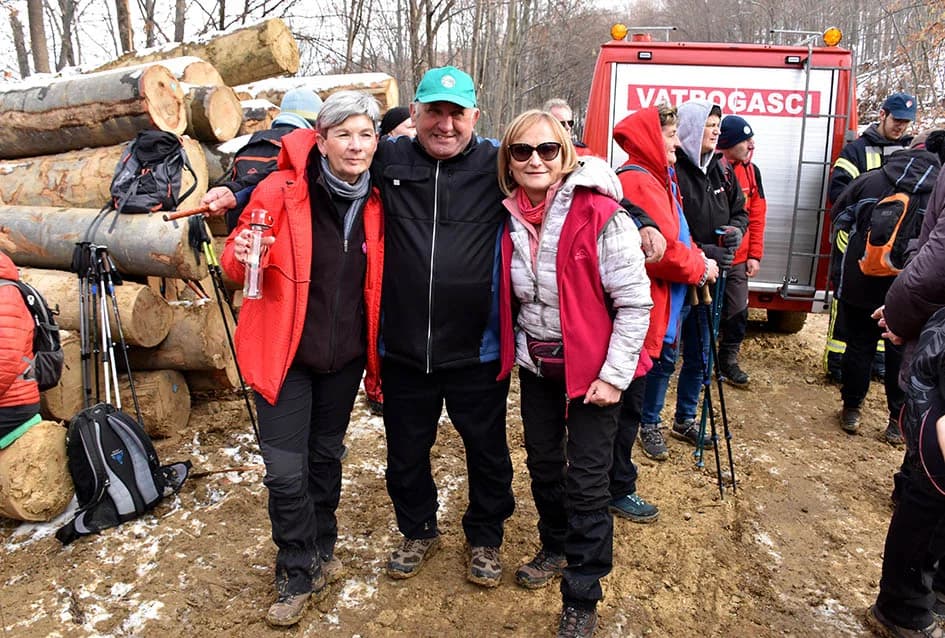 Održan 12. planinarski pohod na najviši vrh požeške gore koji je završio u podnožju Kapavca
