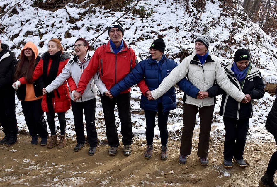 Održan 12. planinarski pohod na najviši vrh požeške gore koji je završio u podnožju Kapavca