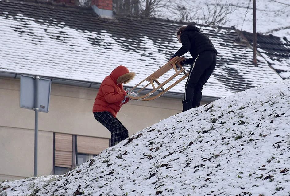 [FOTO] Dovoljno za jurnjavu niz brijeg