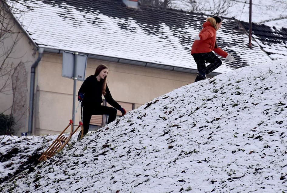 [FOTO] Dovoljno za jurnjavu niz brijeg