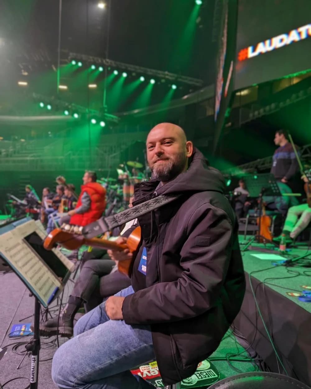 Pet požeških glazbenika nastupilo u orkestru koncerta Domu mom pred 18 tisuća gledatelja