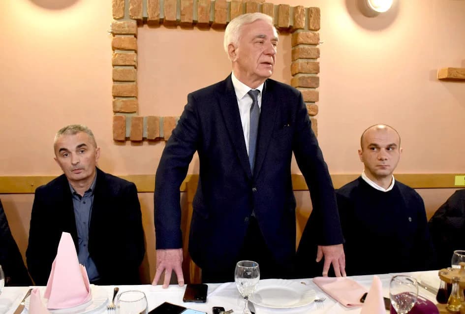 POŽEŠKI GRADONAČELNIK S NOVINARIMA: Cilj nam je odraditi dobar posao u ovom mandatu!