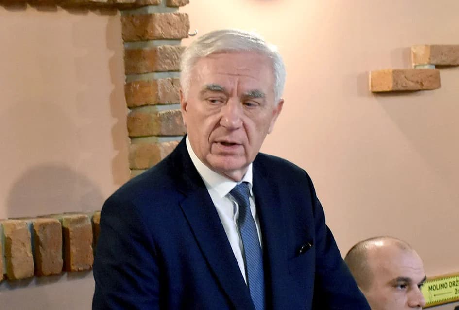 POŽEŠKI GRADONAČELNIK S NOVINARIMA: Cilj nam je odraditi dobar posao u ovom mandatu!