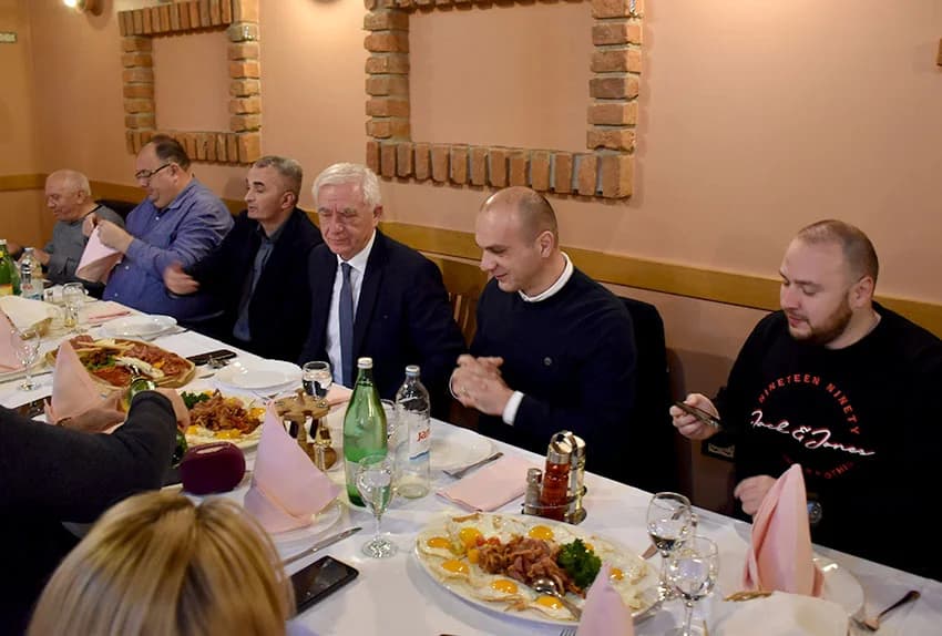 POŽEŠKI GRADONAČELNIK S NOVINARIMA: Cilj nam je odraditi dobar posao u ovom mandatu!