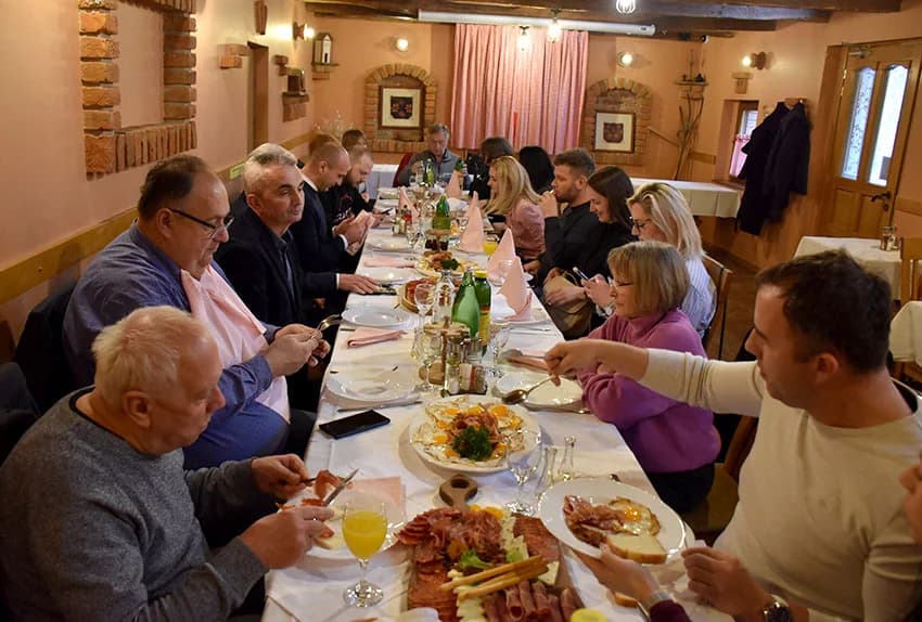 POŽEŠKI GRADONAČELNIK S NOVINARIMA: Cilj nam je odraditi dobar posao u ovom mandatu!