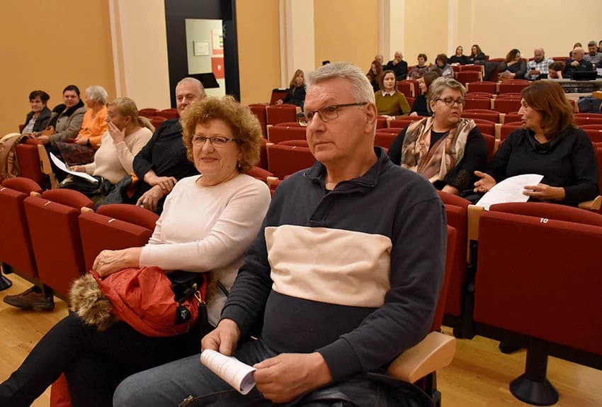 /FOTO/ HUMANITARNI KONCERT U POŽEGI: Glazbena čarolija za kupovinu kombija požeških invalida