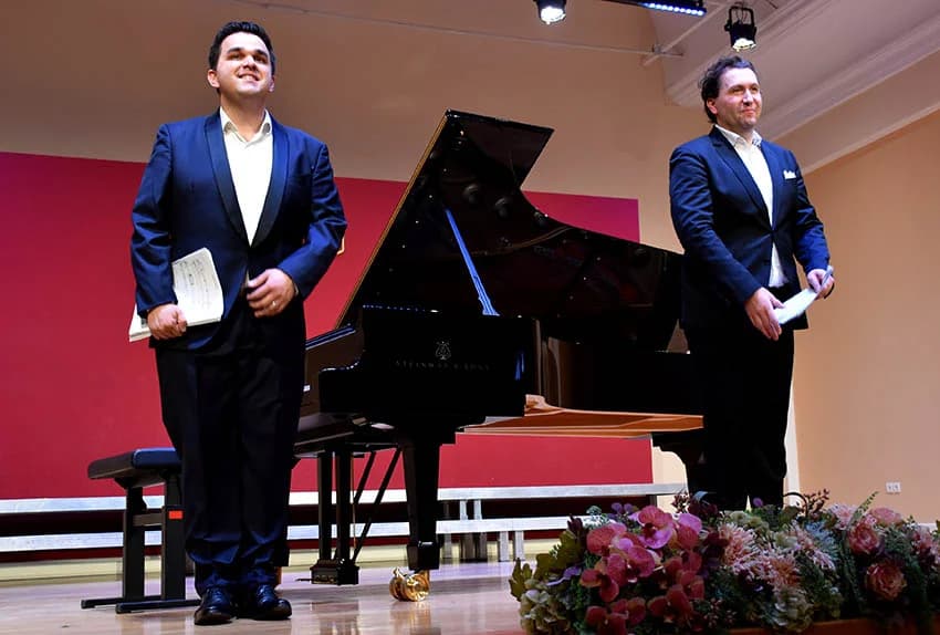 /FOTO/ HUMANITARNI KONCERT U POŽEGI: Glazbena čarolija za kupovinu kombija požeških invalida