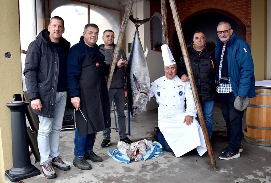 (FOTOGALERIJA) Najavili početak radova u vinogradima