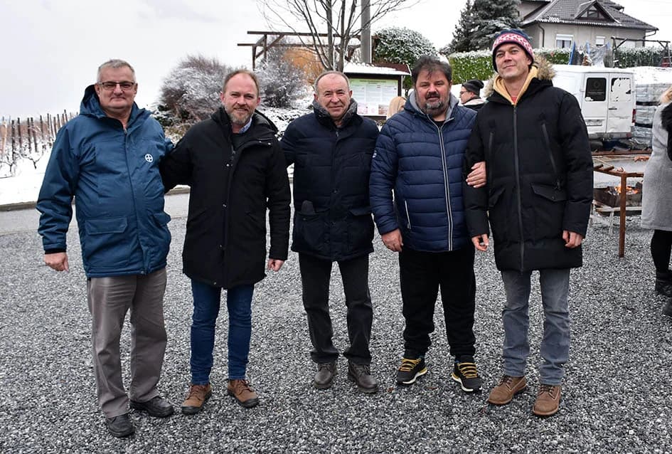 (FOTOGALERIJA) Najavili početak radova u vinogradima