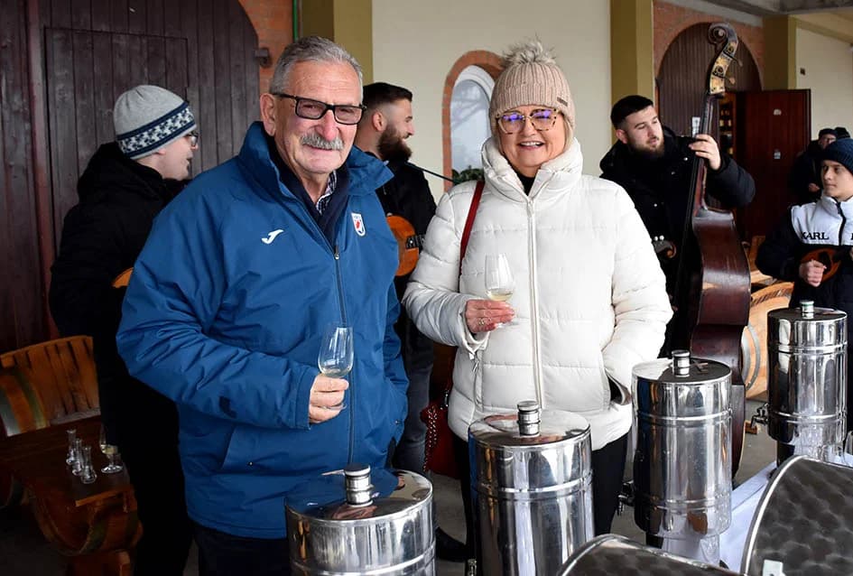 (FOTOGALERIJA) Najavili početak radova u vinogradima